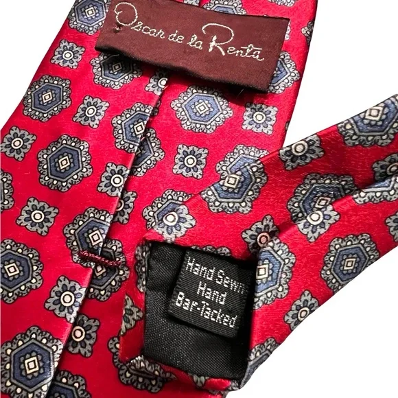 Oscar de la Renta Vintage 100% Silk Red Blue Geometric Pattern Necktie Hand Sewn - Picture 3 of 5